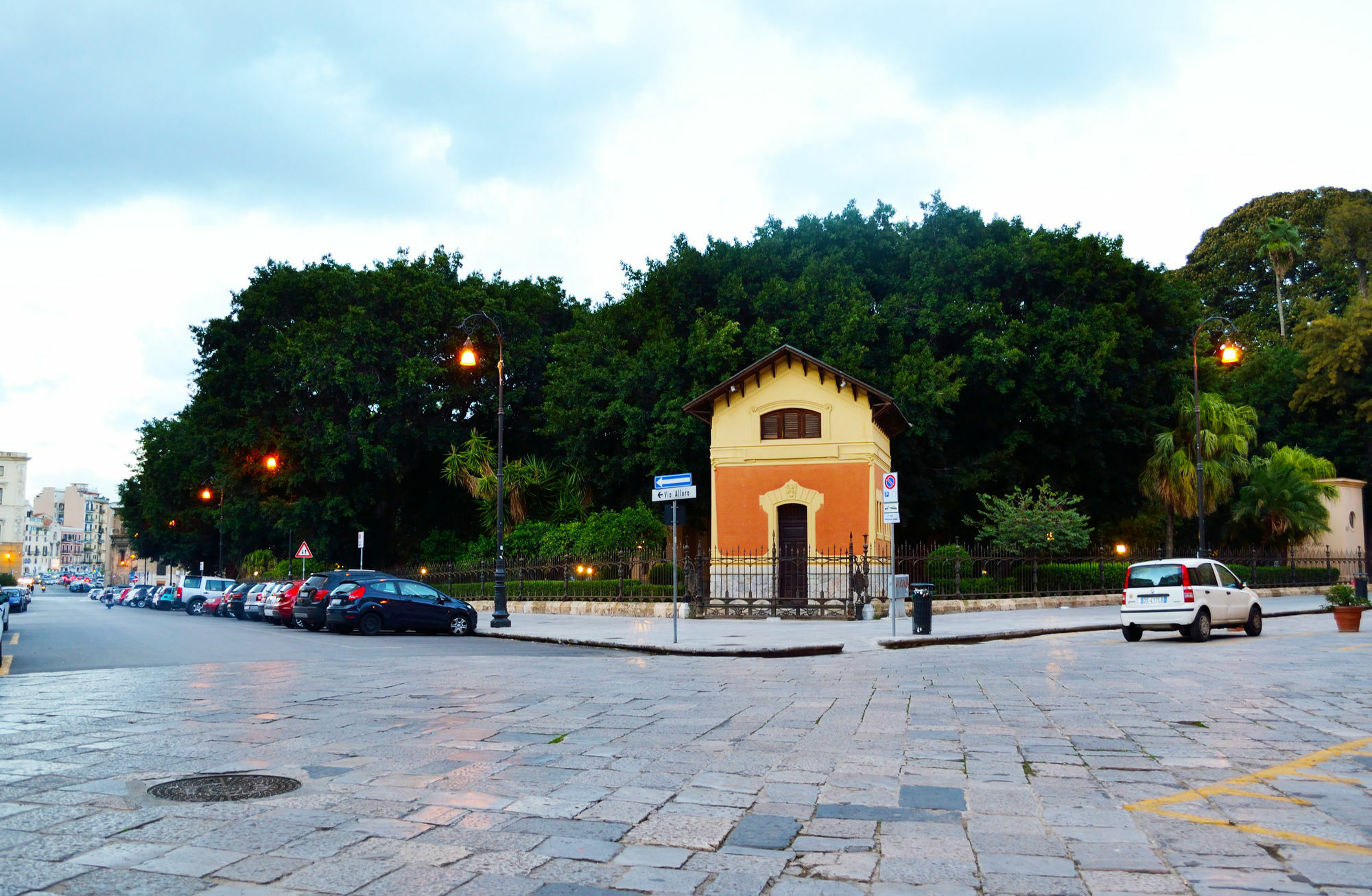 مبيت وإفطار باليرمو Piazza Marina المظهر الخارجي الصورة